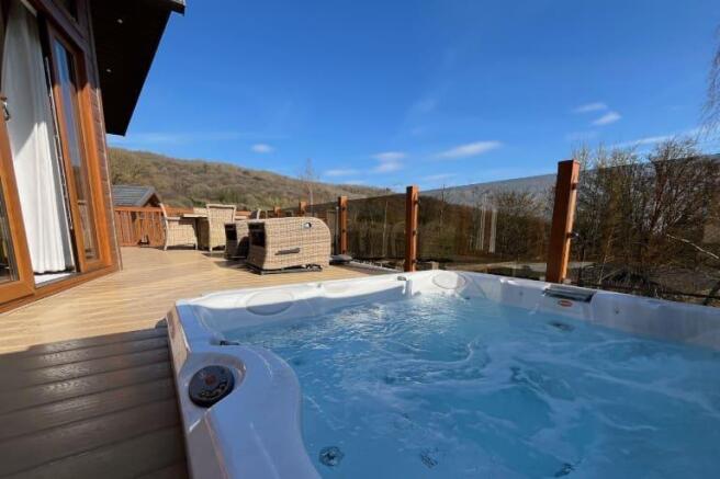 CW-Keepershot-tub.jpg