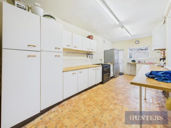 5 bed Terraced for sale Image 8