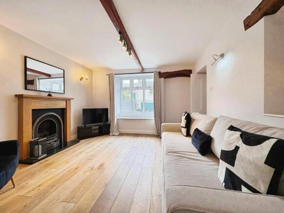 3 bed House for sale Image 4