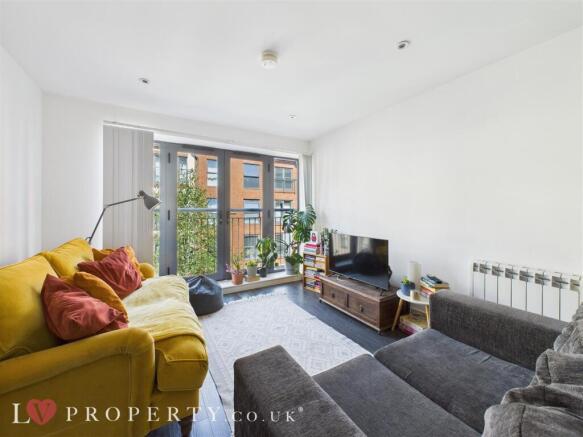 CAM05016G0-PR0103-ST