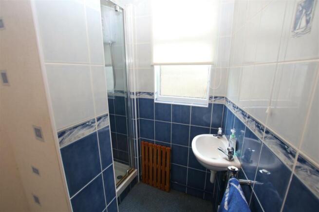 Shower/Cloakroom