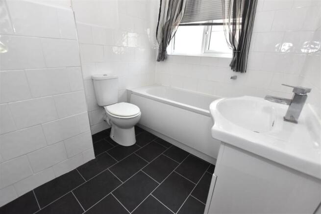 Bathroom.JPG