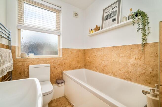 3 bed Semi-Detached for sale Image 12
