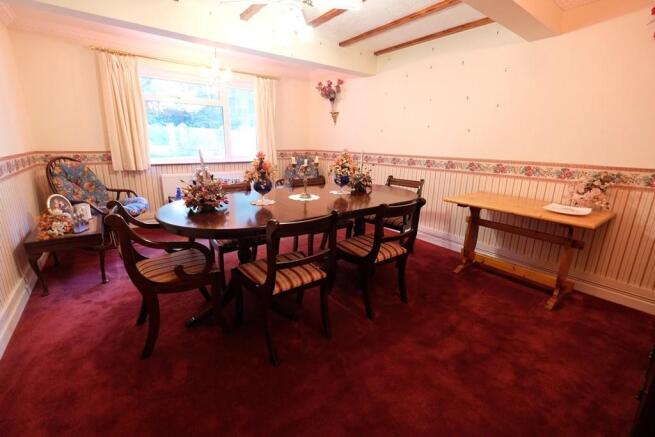 DINING ROOM/BEDROOM