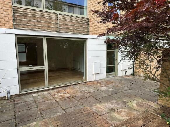 4 bed Town House for sale Image 6