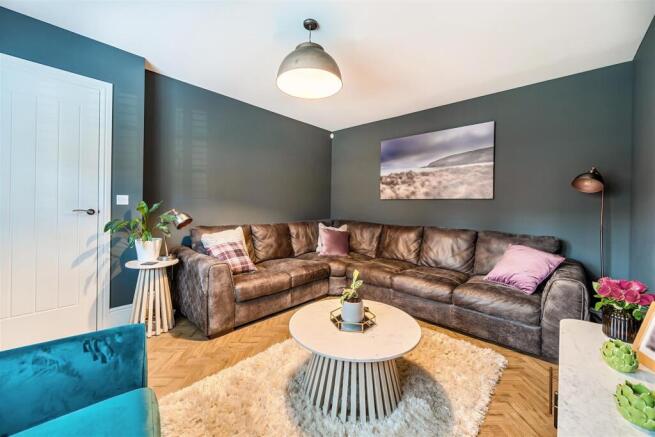 6 Redhouse Drive, Towcester 2026 (9).jpg