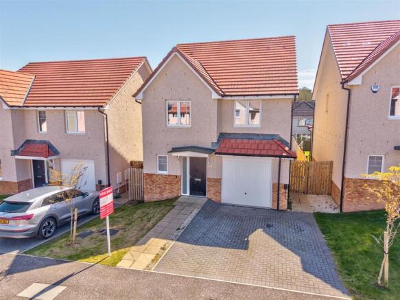 15 Adam Crescent Dundee-18.jpg