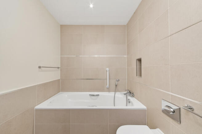 2 bed Retirement Property for sale Image 7