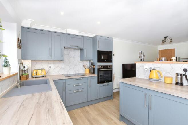 Lounge/Kitchen