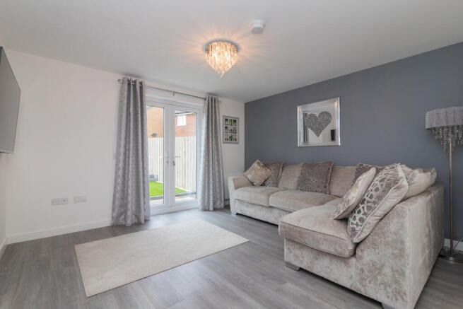 6 Mill of cart way, Linwood PA5 8FH L-15