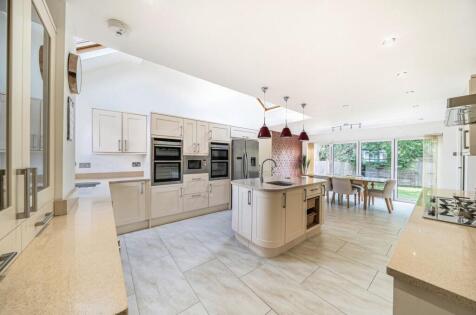 Raydean Road, New Barnet, EN5