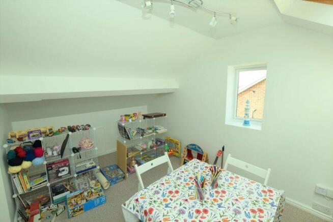 Photo 10