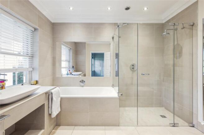 En Suite Bathroom