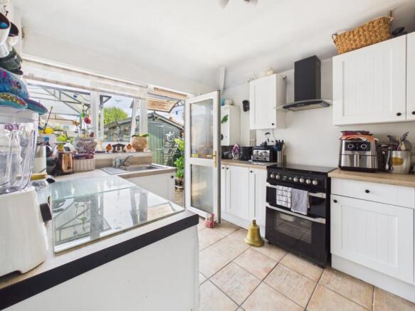 Beechcroft Road, Longlevens, Gloucester, Gloucestershire, GL2 photo 4