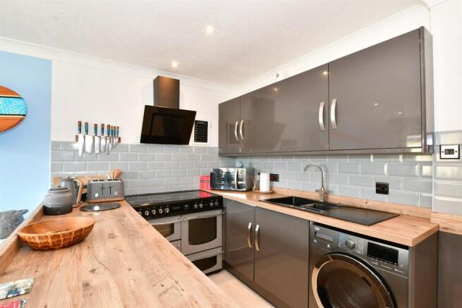 Kitchen/ Living Area