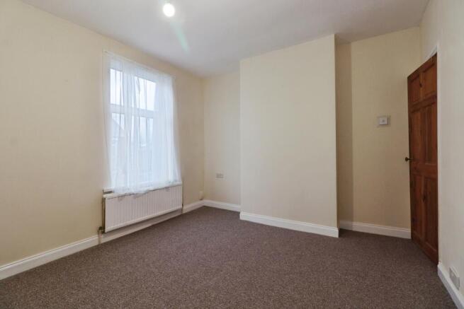 3 bed Terraced for sale Image 9
