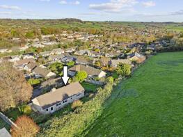12, Culverhayes, Beaminster DT8 3DG