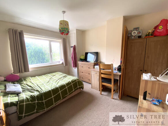 3 bed Semi-Detached for sale Image 5
