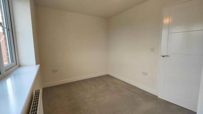 2 bed Semi-Detached to rent Image 6