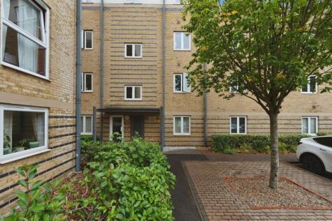 Modena Mews, Watford