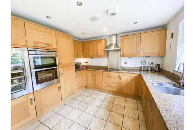 Kitchen/Breakfast