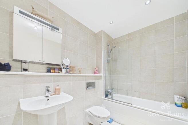 1 bed Apartment to rent Image 10