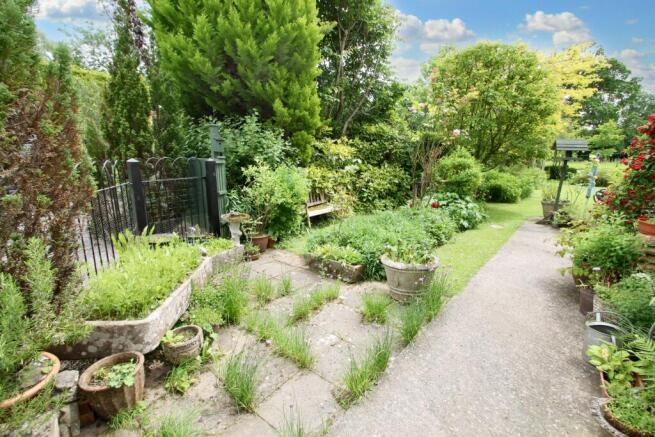 Side garden