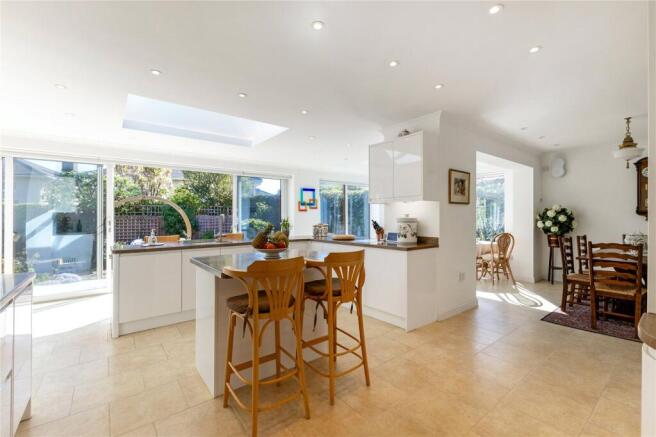 Viburnum Close, Cheltenham, Gloucestershire, GL50 photo 4