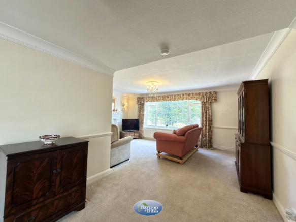 4 bed Detached Bungalow for sale Image 9