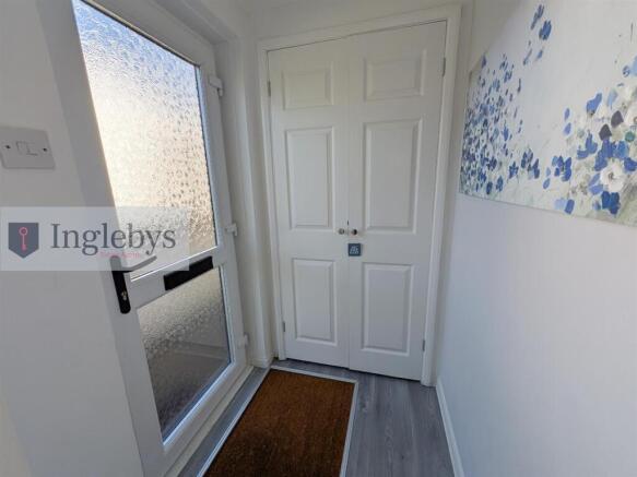 2 bed Apartment for sale Image 4