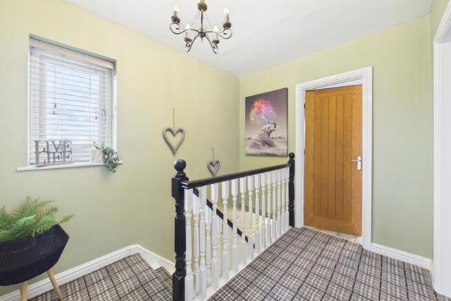 3 bed Semi-Detached for sale Image 12