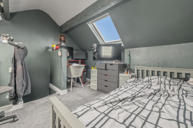 3 bed Terraced for sale Image 11