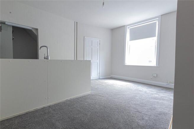 2 bed House to rent Image 4