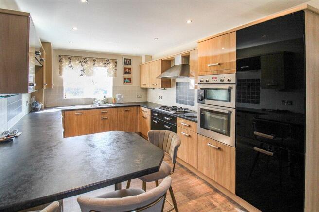 3 bed Town House for sale Image 8