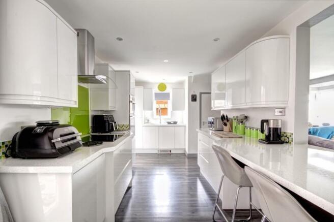 Kitchen 4.jpg