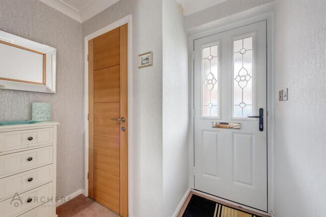 4 bed Detached for sale Image 5