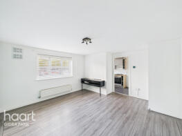 Flat 2, Wellington House, Kidman Close, Gidea Park, Romford RM2 6JD