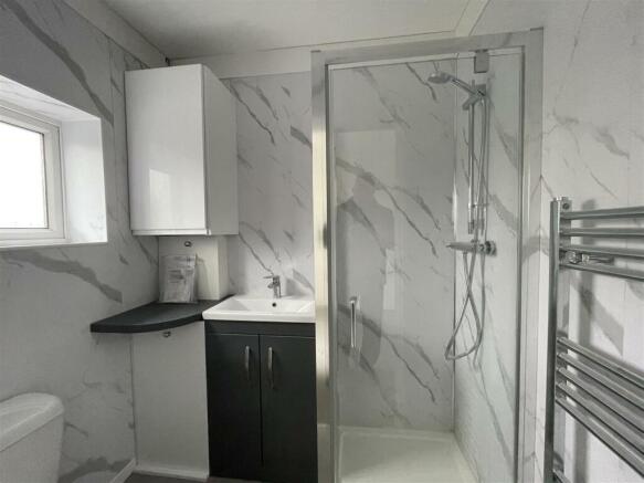 Shower Room.jpg