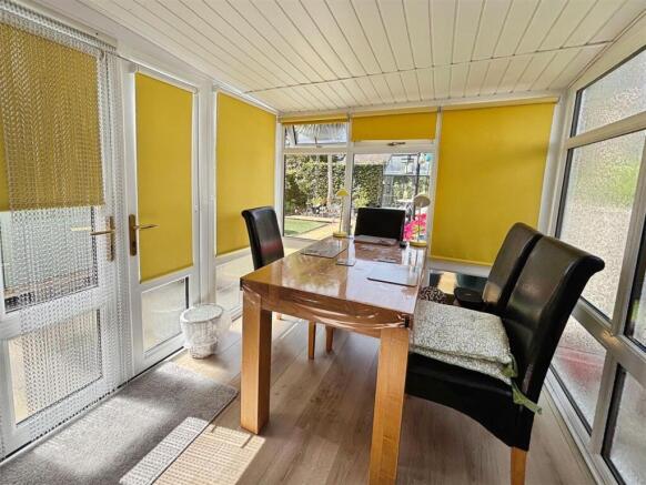 2 bed Semi-Detached Bungalow for sale Image 7