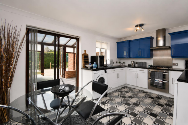 Kitchen / dining room