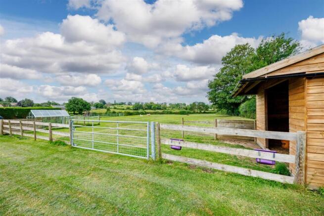 Paddock and Field Shelter