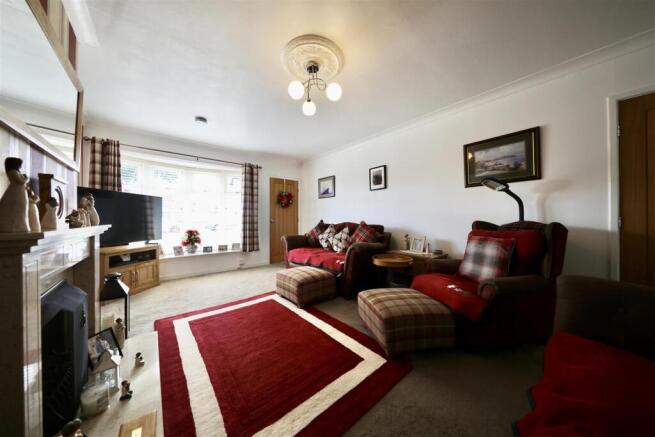 2 bed Semi-Detached Bungalow for sale Image 7