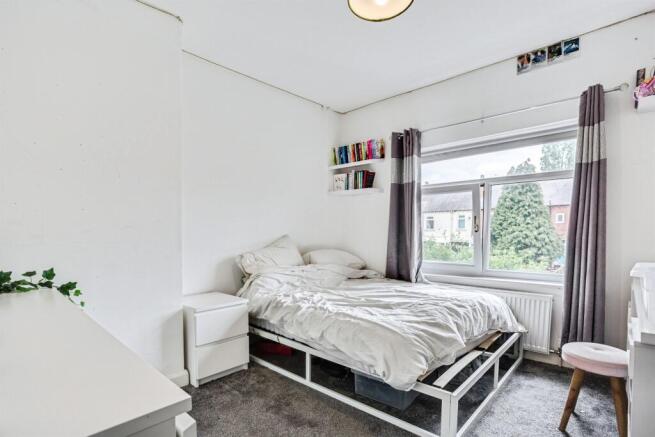 4 bed Semi-Detached for sale Image 10
