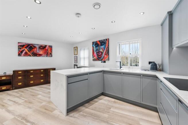 Kitchen/Dining