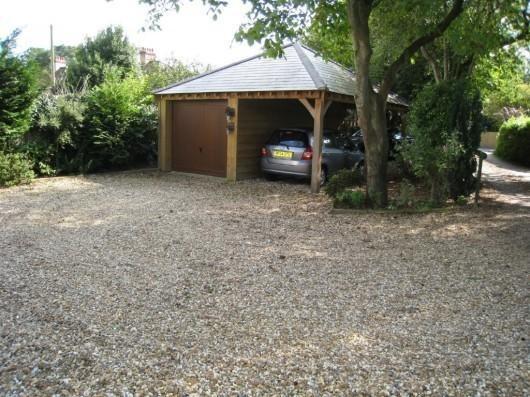 Detached Garage
