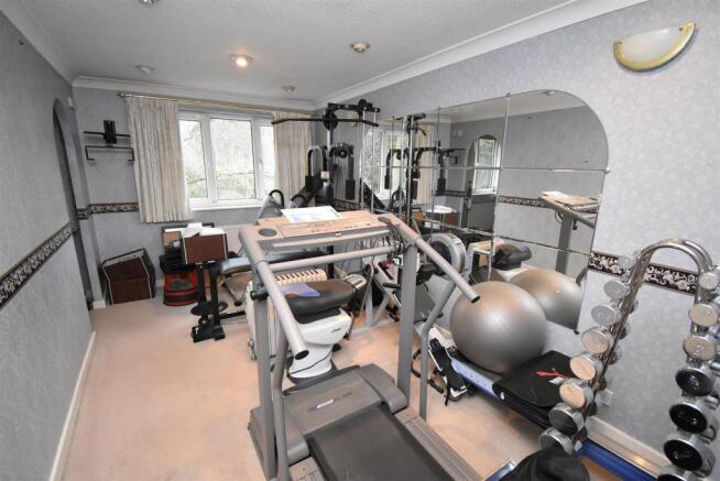 BEDROOM 3.jpg