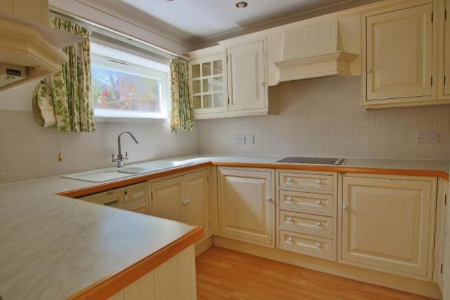 Bassett, Southampton photo 4
