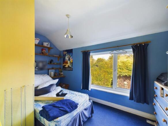 Bedroom: