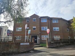 Flat 11, Phoenix Court, Elms Road, Aldershot GU11 1LP
