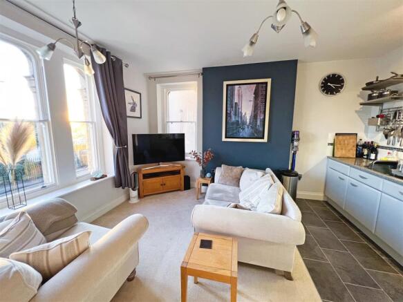Open plan lounge/ kitchen/ dining room